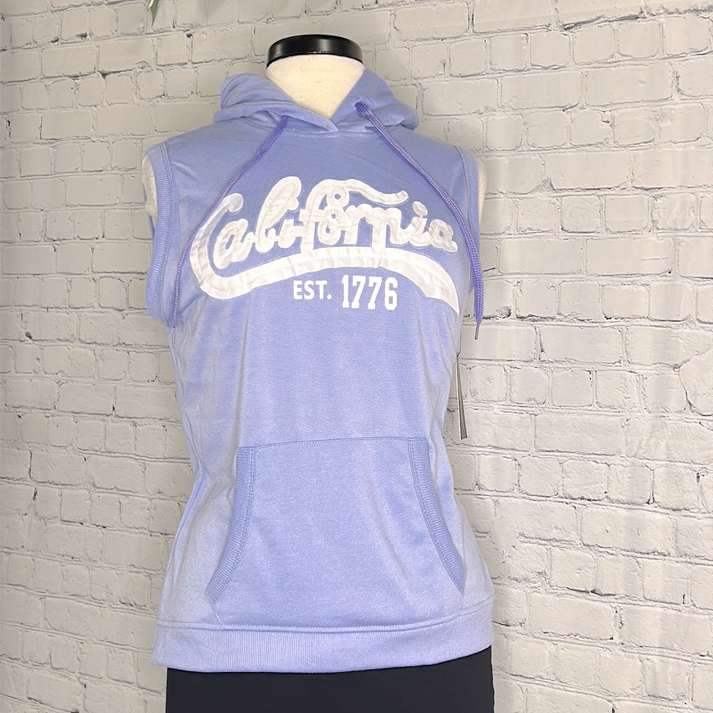 ✨California Light Blue Sleeveless Hoodie 💙 size L